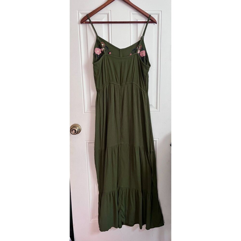 Green maxi dress w/ pink embroidered flowers & adjustable straps medium - Picture 2 of 4